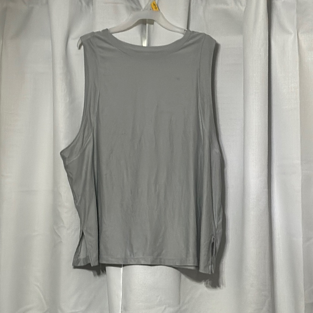 Old Navy Gray Muscle Tee Casual Top